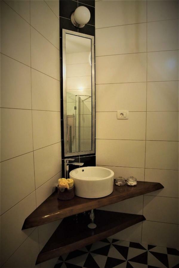 Studio Apartman Baronessa Adriana Apartment Rijeka Bagian luar foto