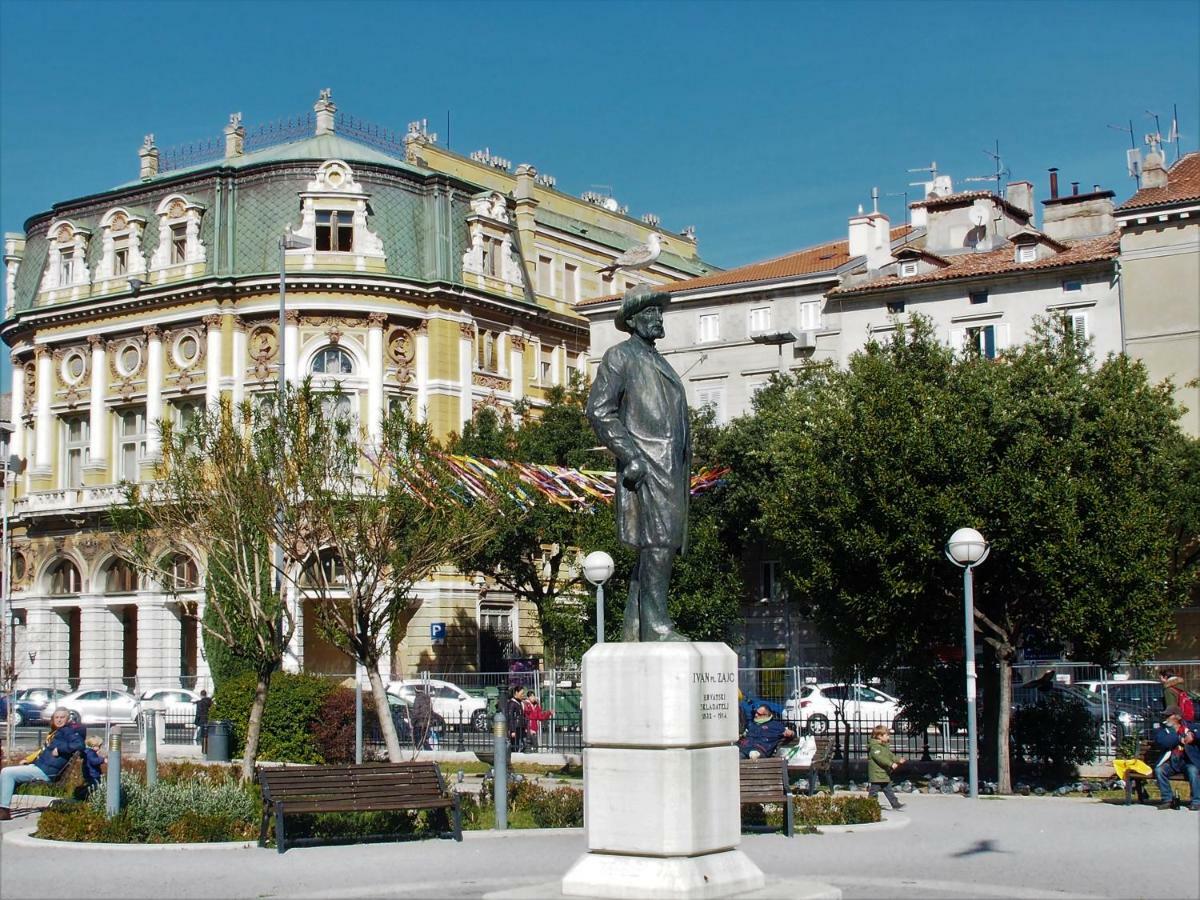 Studio Apartman Baronessa Adriana Apartment Rijeka Bagian luar foto